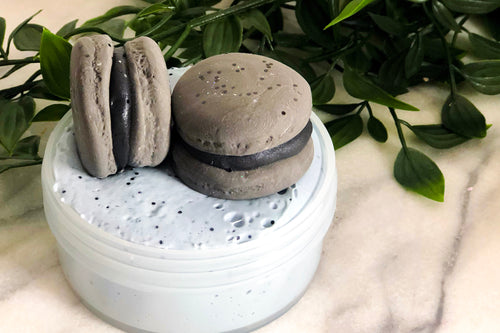 Black Sesame Macarons ★