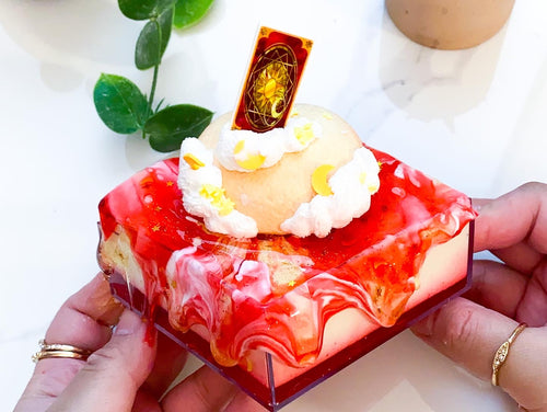 CLOW'S MYSTERIOUS TEA CAKE