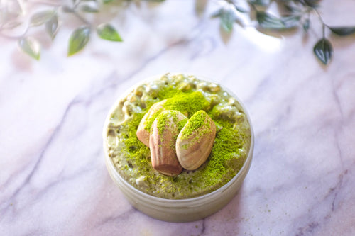 Matcha Madeleines ★